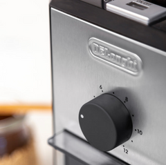 Molinillo de Café Delonghi KG89